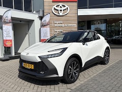 Toyota C-HR - 2.0 Plug-in Hybrid 220 Dynamic BI-TONE 1E-EIG STUUR/STOELVERWARMING BLIND SPOT KEYLESS 18'