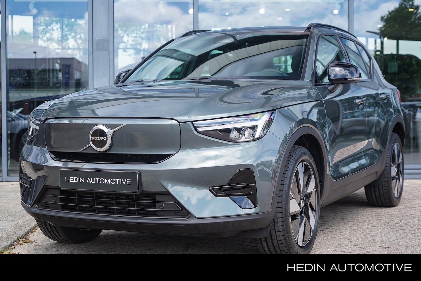 Volvo EX40 - Single Motor Extended Range Plus Europa 82 kWh | Elek. Stoelen + Geheugen | Stoel & Stuurv - AutoWereld.nl