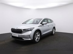 Skoda Enyaq iV - 80 Loft 82 kWh 97.66% SOH Panorama l Warmtepomp l VOL OPTIES