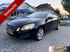 Volvo V60 - 1.6 T3 Momentum clima cruise trekhaak