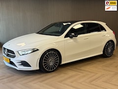 Mercedes-Benz A-klasse - 180 Business Solution AMG AUT. CAMERA NAVI APPLE CARPLAY SFEERVERLICHTING PDC STOELVERWARM