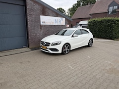 Mercedes-Benz A-klasse - 180 AMG Night Edition Plus Lage km stand Nieuwstaat