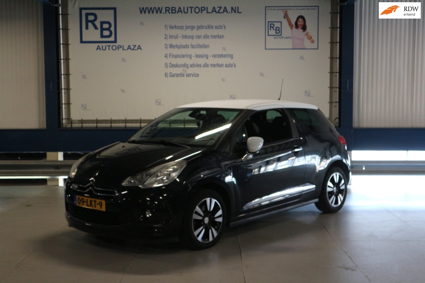 Citroën DS3 - 1.6 VTi So Chic / AUTOMAAT / LEER / NAP / STOELVERWARMING ! - AutoWereld.nl