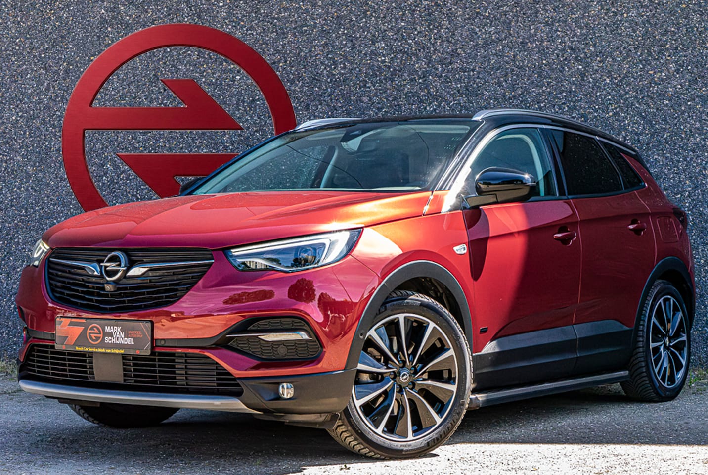 Opel Grandland X - 1.6 Turbo Hybrid4 300pk 4x4 Aut Ultimate / Trekhaak / Leder / 360-Camera / Stoelventilatie - AutoWereld.nl