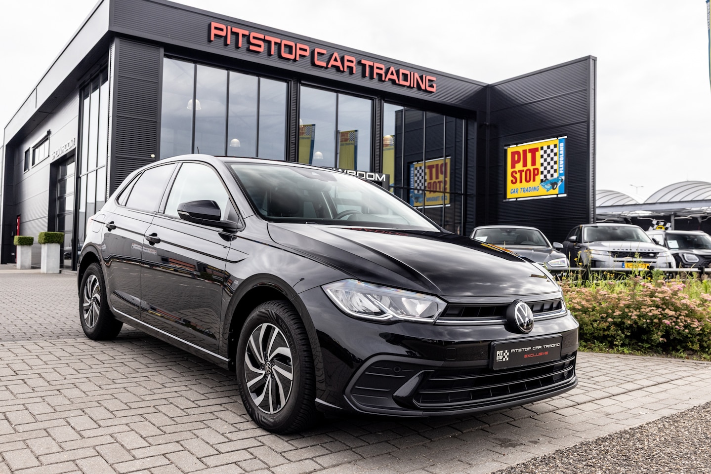 Volkswagen Polo - 1.0 TSI Life 1.0 TSI Life, NL Auto, Camera, Getint Glas, Lichtmetalen Velgen! - AutoWereld.nl