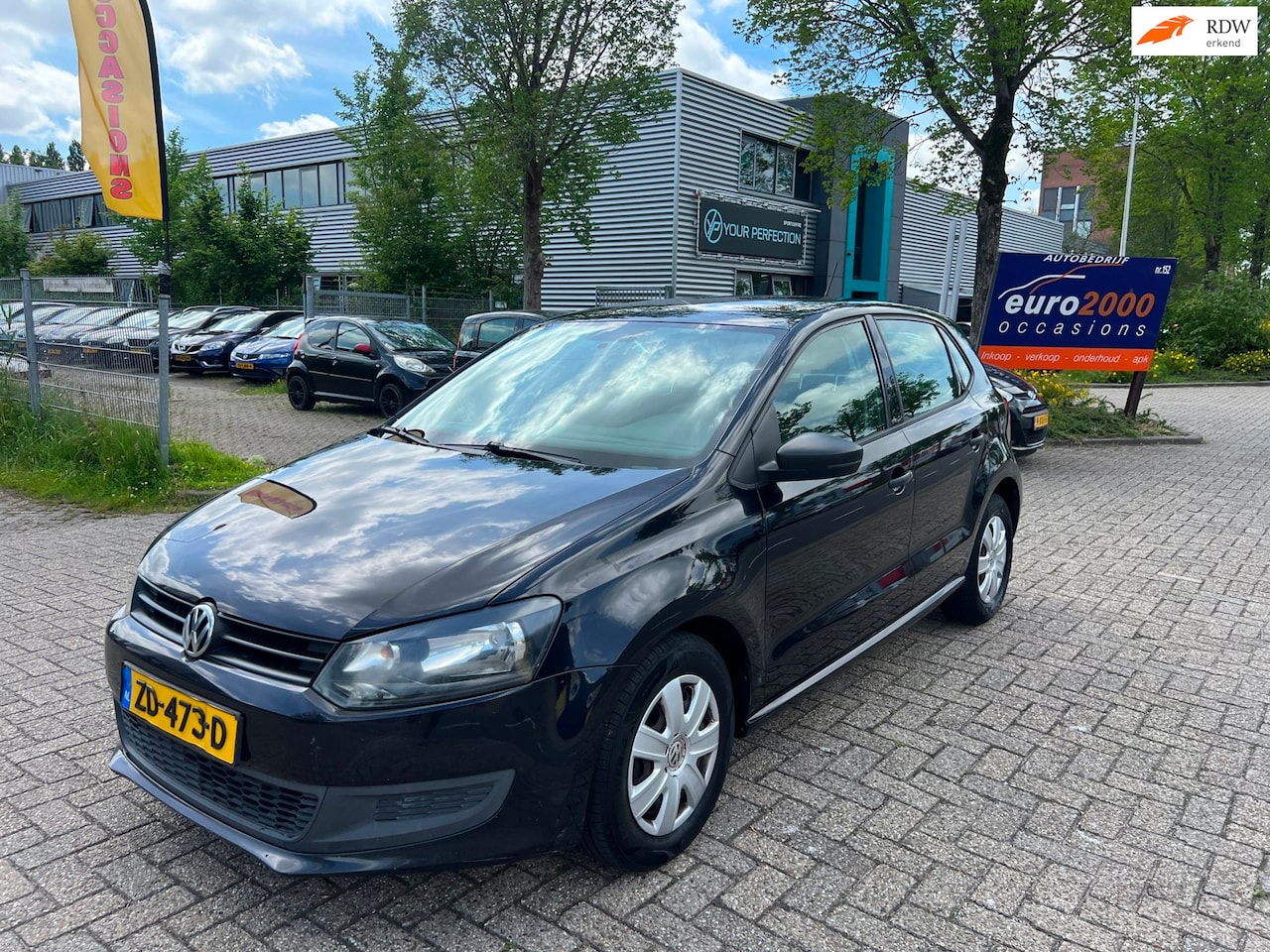 Volkswagen Polo - 1.4-16V Highline - AIRCO - NIEUWE JAAR APK ! - AutoWereld.nl
