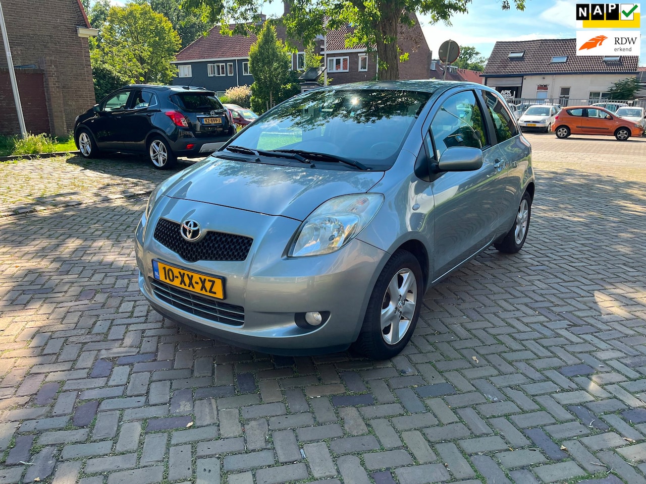 Toyota Yaris - 1.3 VVTI AIRCO MET RIJDBARE LICHT ZIJ SCHADE - AutoWereld.nl