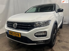 Volkswagen T-Roc - 1.0 TSI Style - Achter Schade - Dak Schade