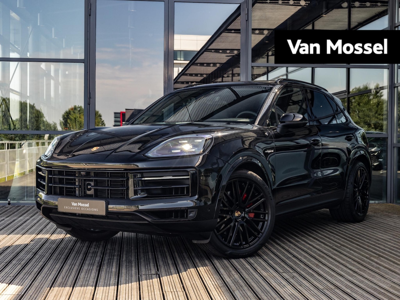 Porsche Cayenne - 3.0 E-Hybrid | SPORTCHRONO | SPORTUITLAATEINDPIJPEN | PASM LUCHTVERING | MATRIX | BOSE | S - AutoWereld.nl
