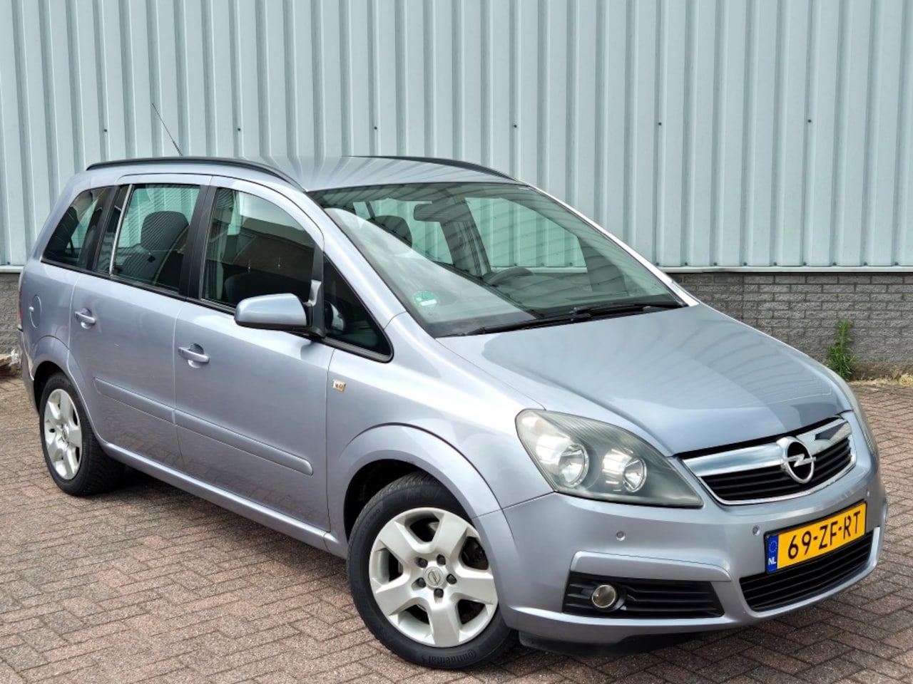 Opel Zafira - 2.2 Temptation 7 Pers. AUTOMAAT Airco - AutoWereld.nl