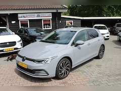 Volkswagen Golf - 1.0 TSI LIFE - Virtual cockpit IQdrive adapt cruise