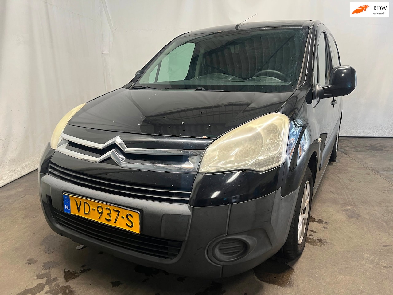Citroën Berlingo - 1.6 HDIF 500 Club Economy - Schade - AutoWereld.nl