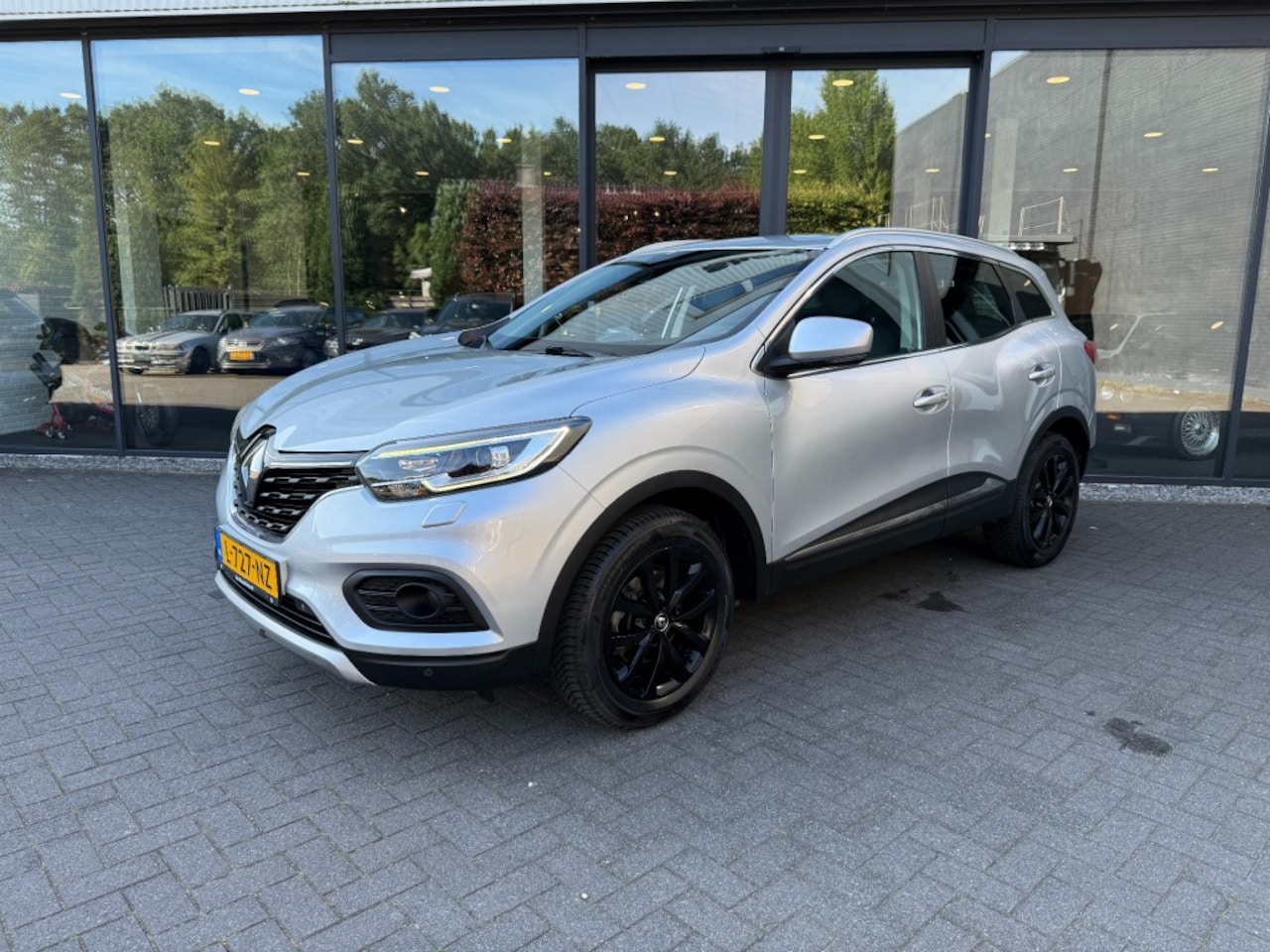 Renault Kadjar - 1.3 TCe Zen 1.3 TCE 140pk Zen,Half Leer,Trekhk,Clima,Camera,Lane Ass.,Keyless,Carplay,Stoelverw, - AutoWereld.nl