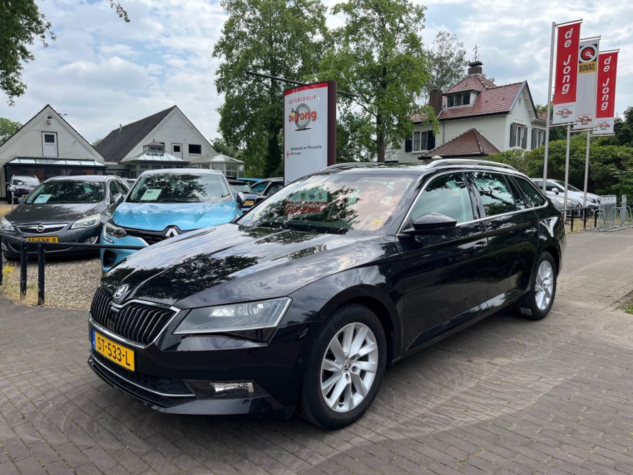 Skoda Superb Combi - COMBI 1.4 TSI ACT STYL BNS / AIRCO-ECC / CAMERA / KEYLESS / PDC / LMV - AutoWereld.nl