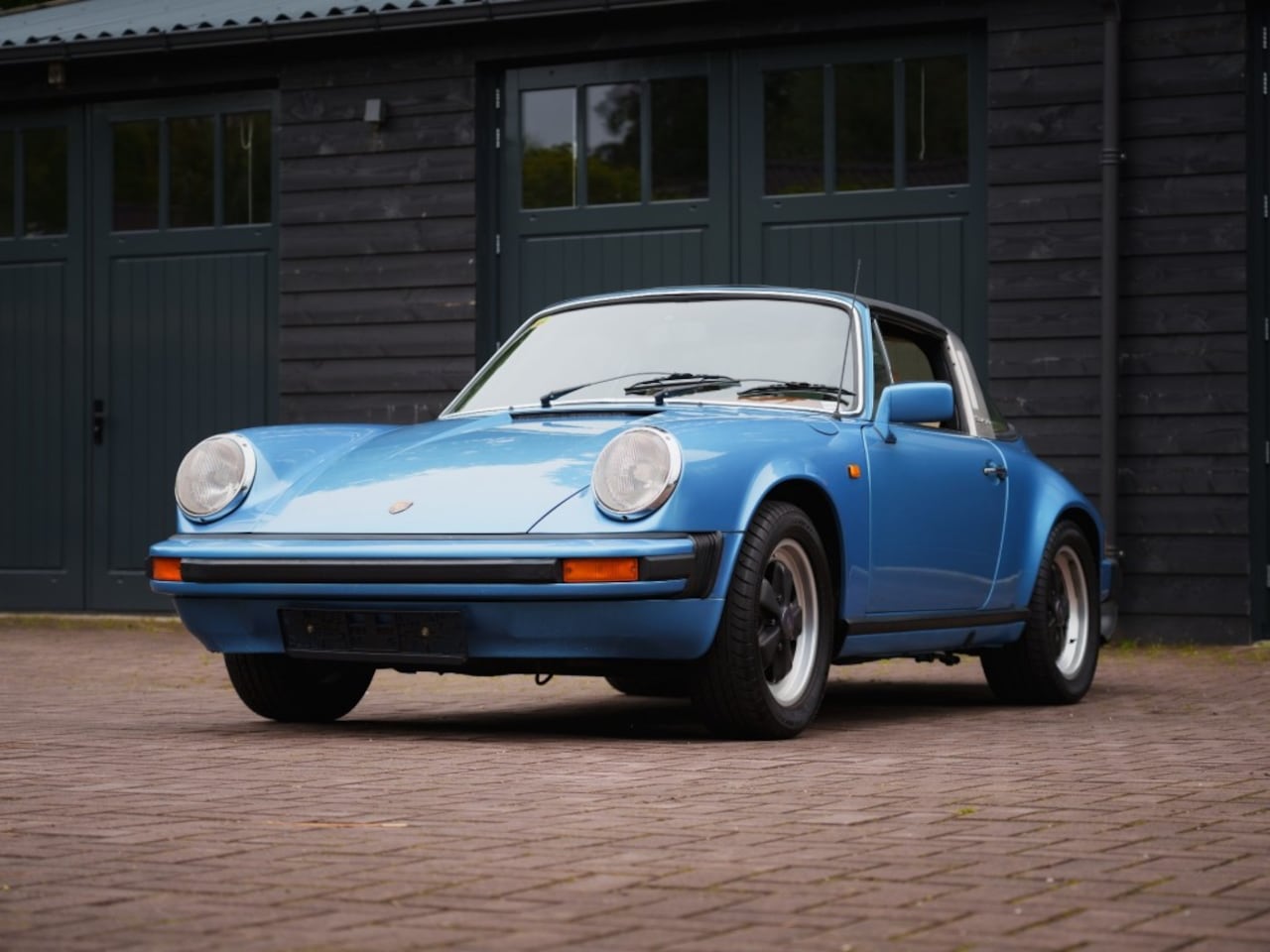 Porsche 911 Targa - 3.0 SC Targa - Minerva Blue Metallic - Just Arrived - AutoWereld.nl