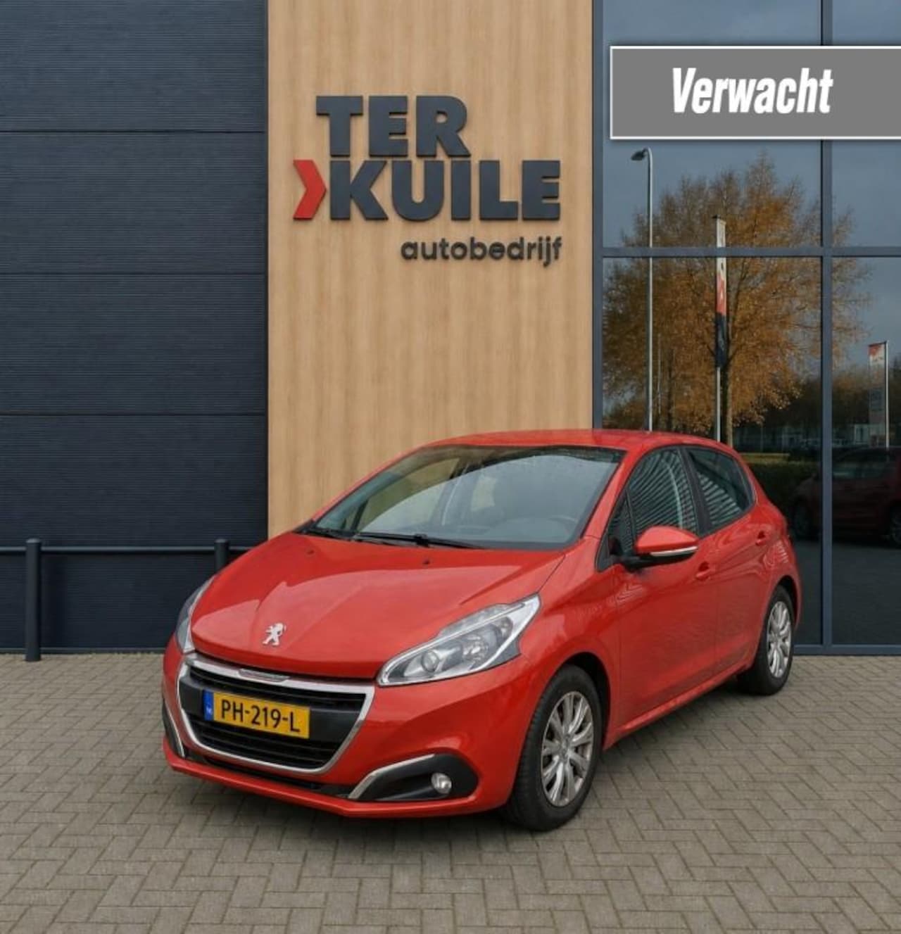 Peugeot 208 - 1.2 PK BLUE LION 2017 Fase 2 A/C Navi - AutoWereld.nl