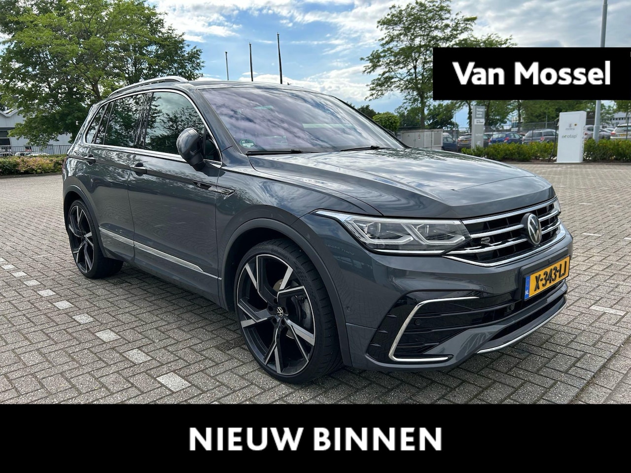 Volkswagen Tiguan - 1.5 TSI R-Line Business | Navigatie | 22 Inch Velgen | Airco | Trekhaak | Airco | Panorama - AutoWereld.nl