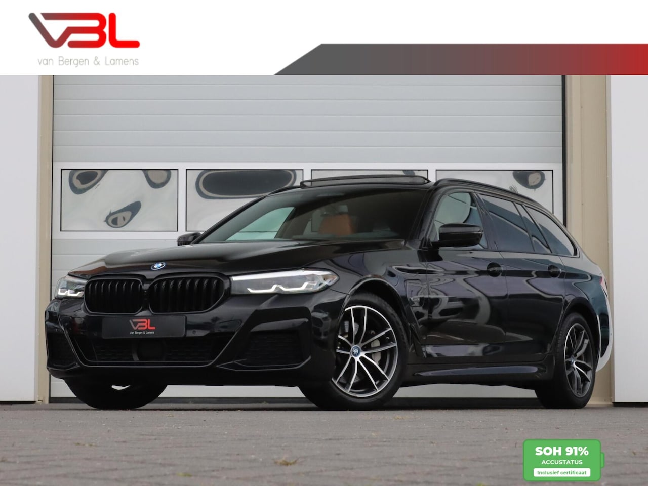 BMW 5-serie Touring - 530e 292PK xDrive M-sport | SOH 91% | Massage - AutoWereld.nl