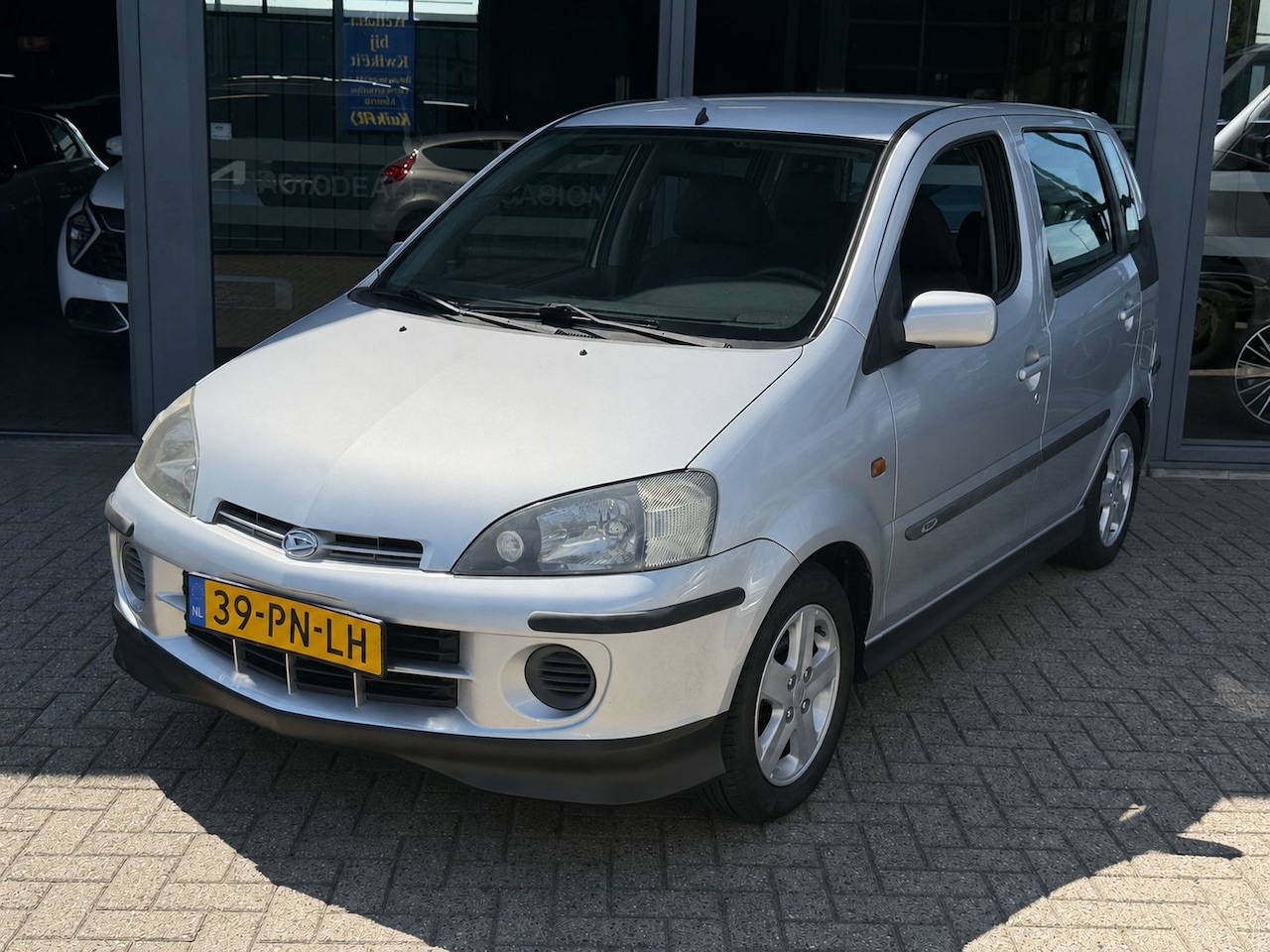 Daihatsu Young RV - 1.3-16V VTi Automaat 1e Eigenaar Nieuwe Apk - AutoWereld.nl