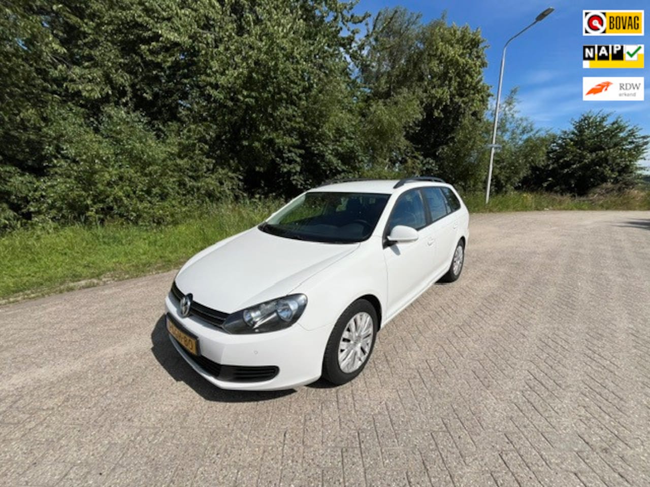 Volkswagen Golf Variant - 1.6 TDI Trendline BlueMotion*AUTOMAAT DSG*CLIMA*PDC*NIEUWE APK* - AutoWereld.nl