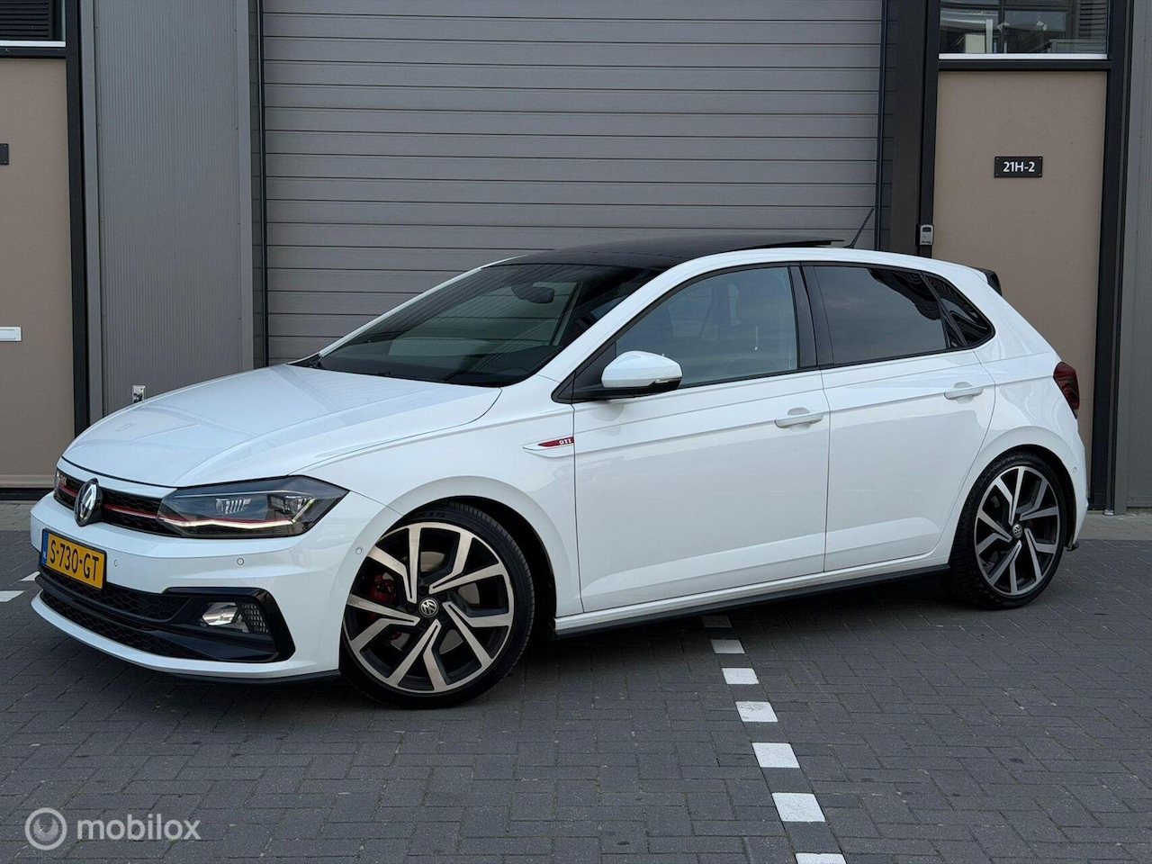 Volkswagen Polo - 2.0 TSI GTI / Pano / Beats / Dealer.OH / - AutoWereld.nl
