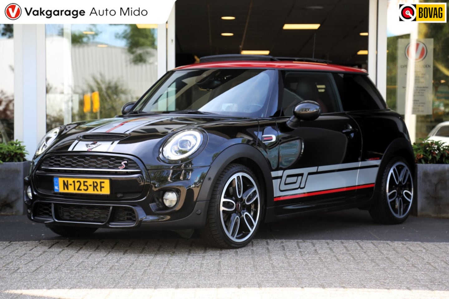 MINI 3-Deurs - 2.0i Cooper S GT Limited Edition | Panorama | John Cooper Works - AutoWereld.nl