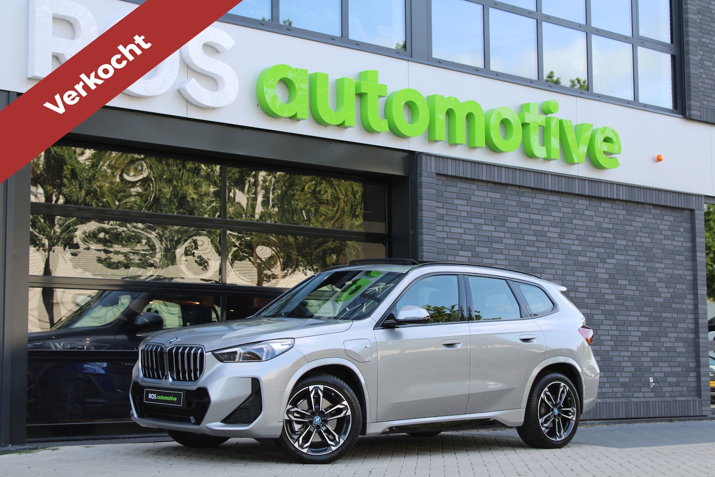 BMW X1 - xDrive30e | PANO | M-SPORT | 360 | HUD | KEYLESS | STUURW.VERWARMD | LED | - AutoWereld.nl