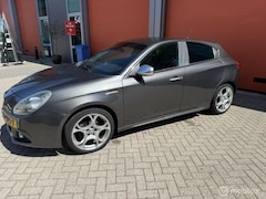 Alfa Romeo Giulietta - 1.6 JTDm Distinctive KM NAP-VEEL EXTR'S