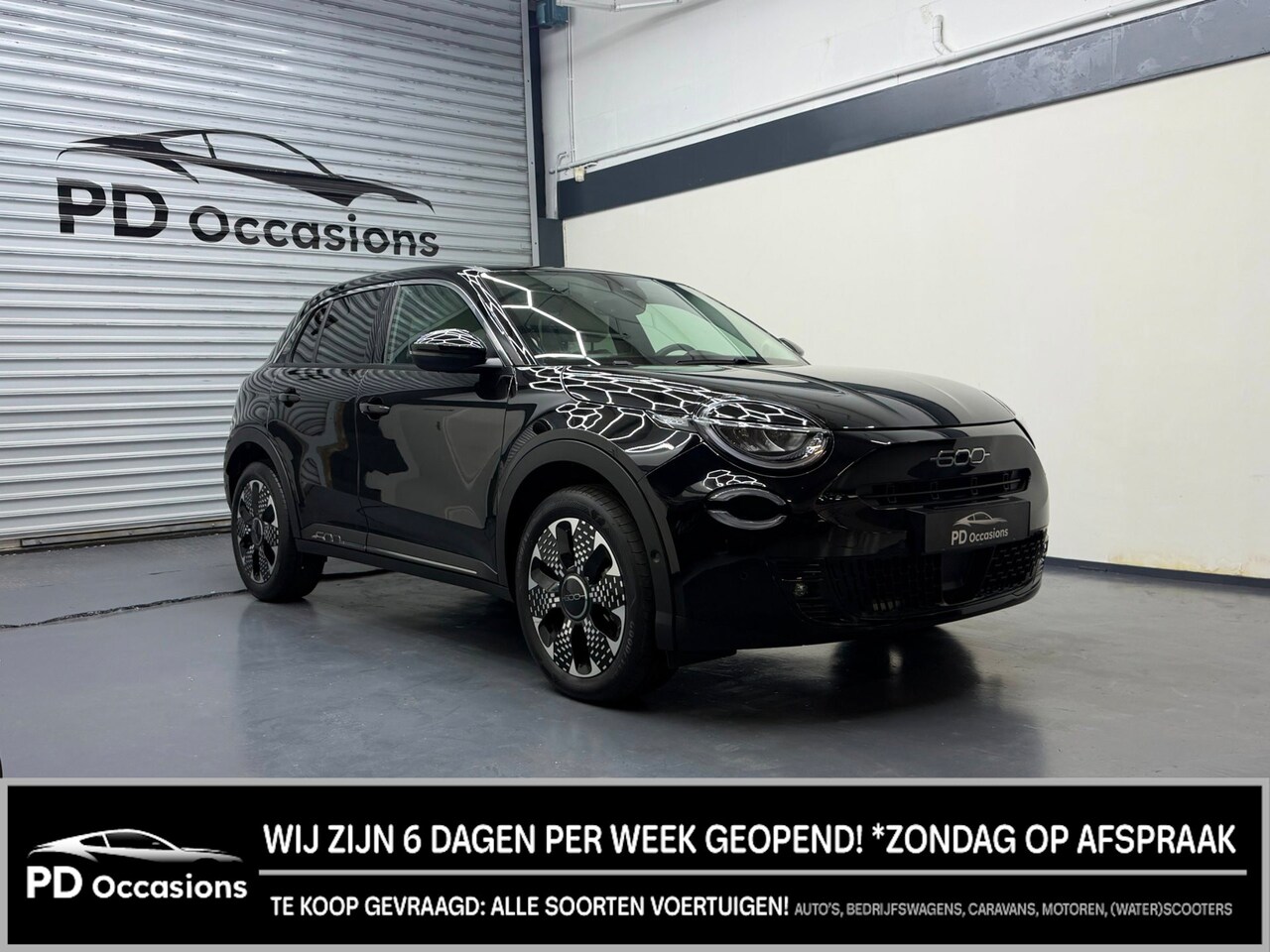 Fiat 600 - 1.2 Hybrid 145PK Urban - Wit leer -Elek. Achterklep - Camera - Carplay - ACC - AutoWereld.nl