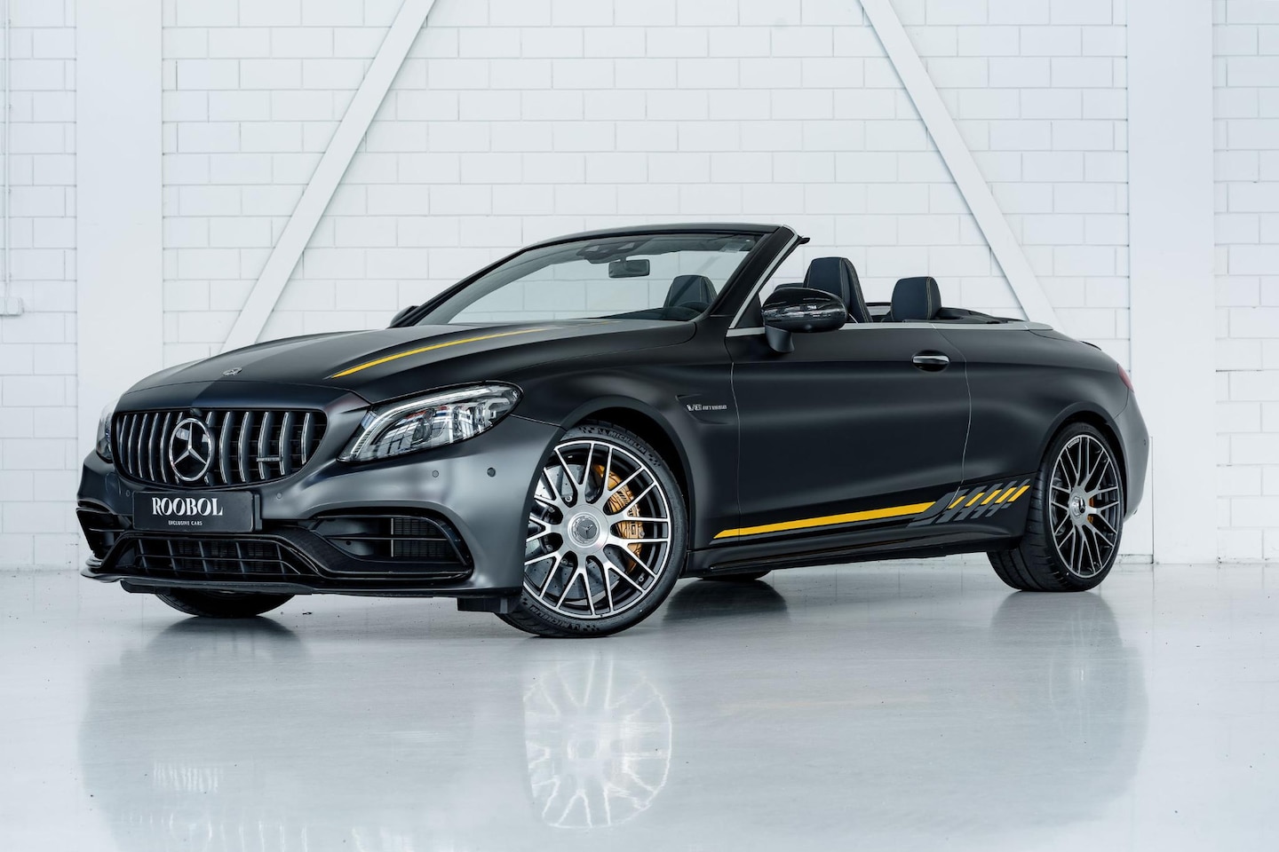 Mercedes-Benz C-klasse Cabrio - AMG 63 S Final Edition l Track Package l Carbon Exterior Pack 2 l - AutoWereld.nl