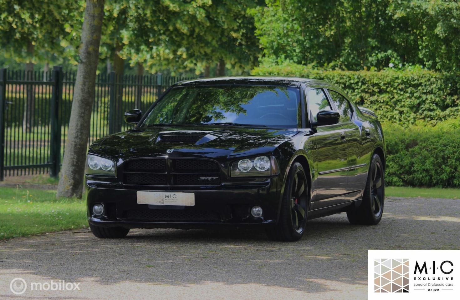 Dodge Charger - SRT8 | Nieuwstaat! | Inruil mogelijk. - AutoWereld.nl