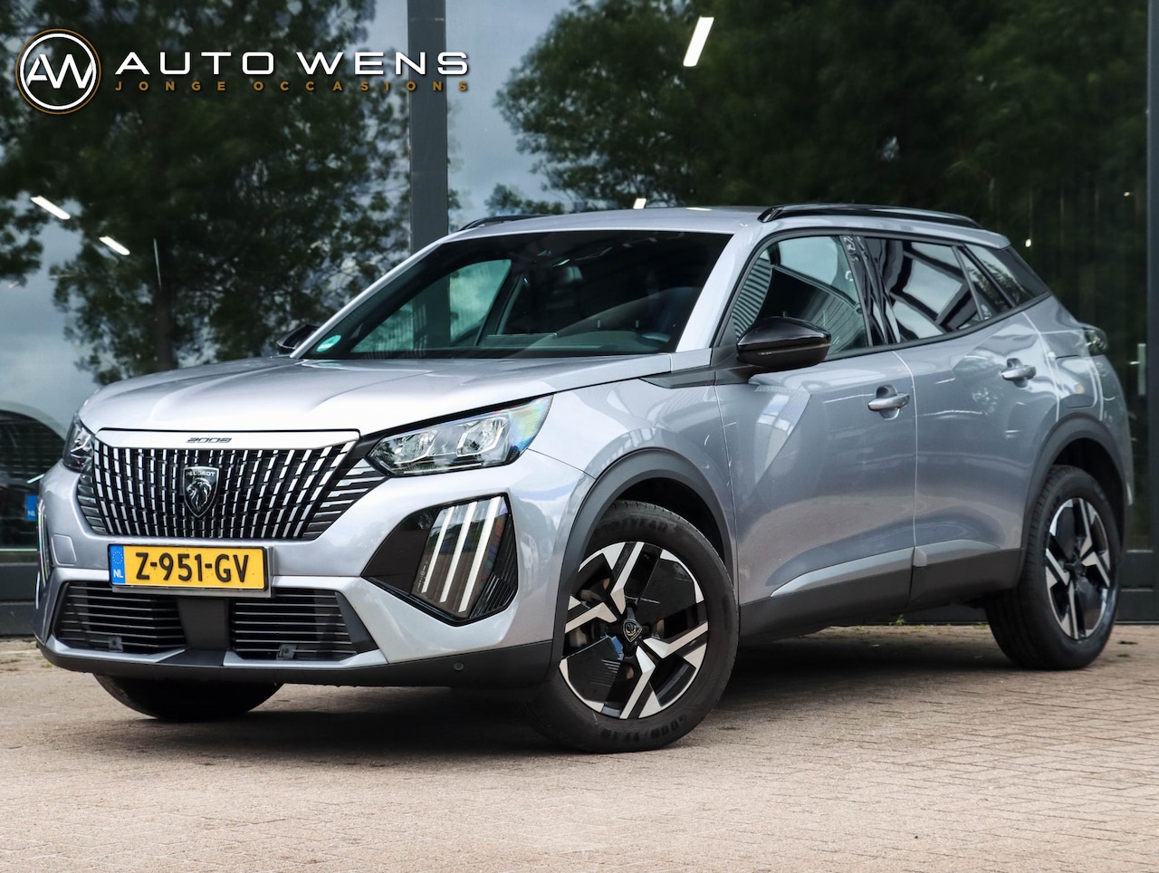 Peugeot 2008 - 1.2 PureTech 100 Allure | Trekhaak | Camera - AutoWereld.nl