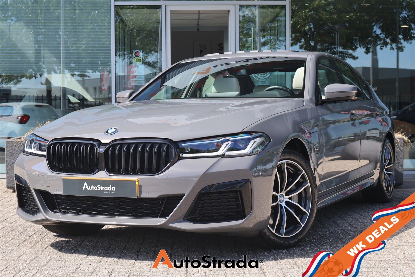 BMW 5-serie - (g30) 530e M-Sport 292pk | Leder | Sfeer | Laser LED | Pano | Navigatie | Memory | Stoelve - AutoWereld.nl