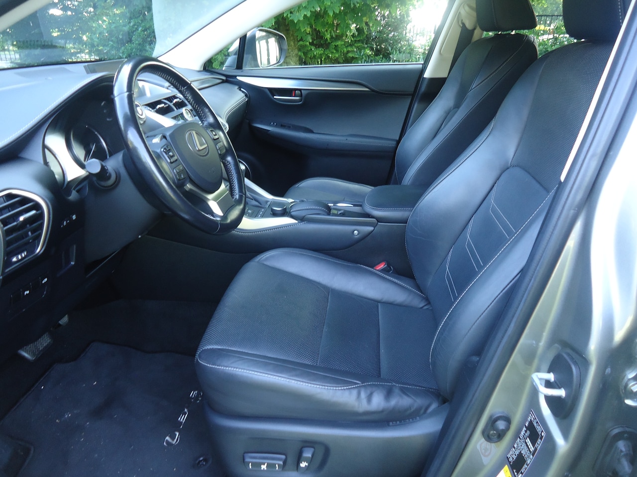 Lexus NX - 300h AWD Luxury Line geweldig nette auto met nap