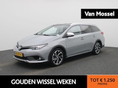 Toyota Auris - 1.8 Hybrid Comfort | Automaat | Panoramadak | Camera | Trekhaak | Climate Control |