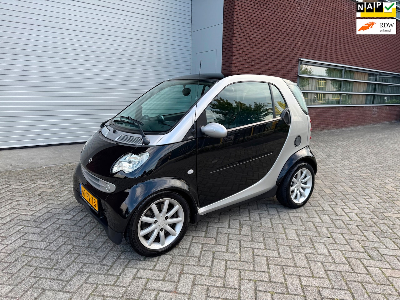 Smart Fortwo coupé - 0.7 passion Airco Cruise Pano Nap - AutoWereld.nl