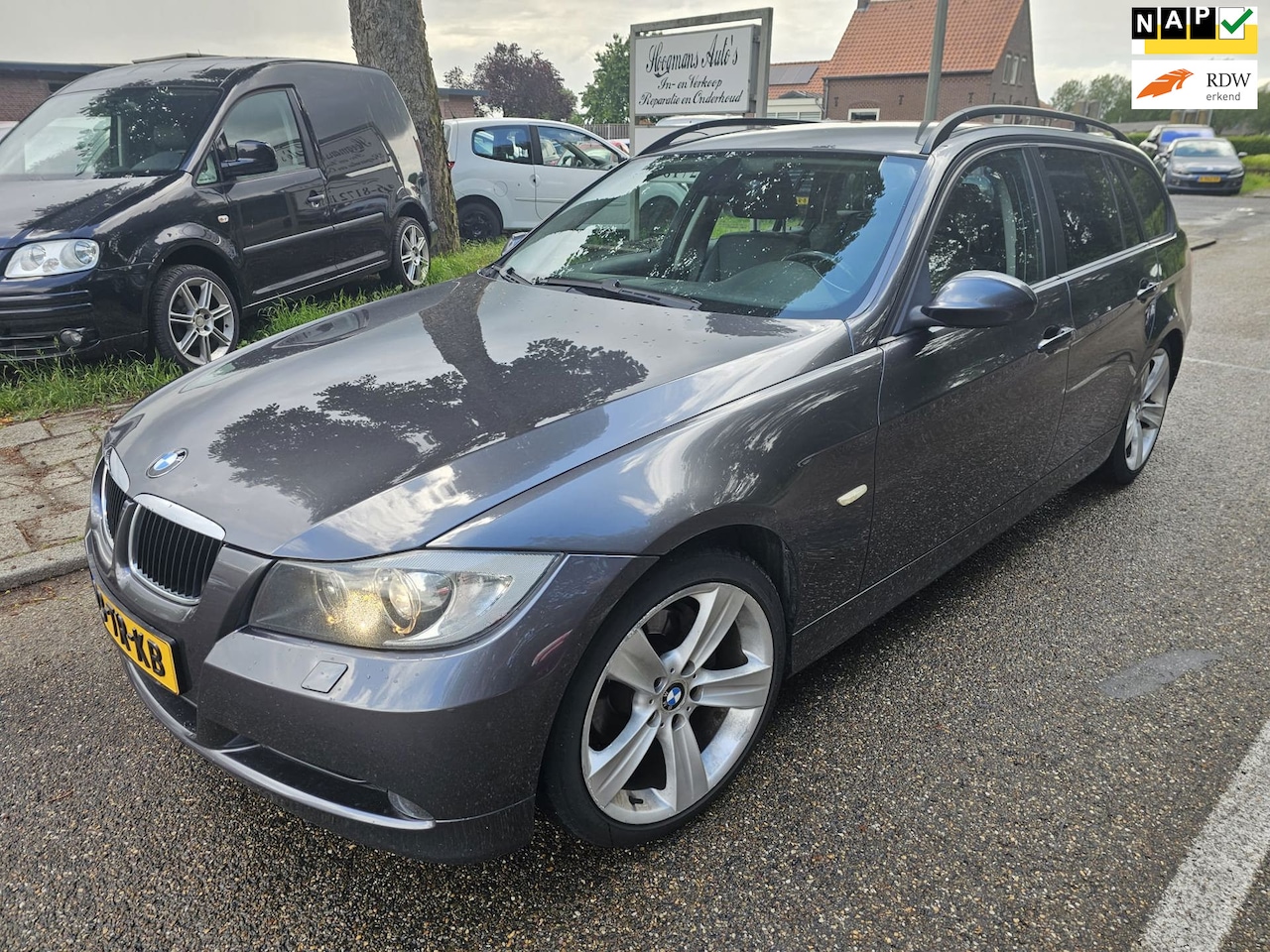 BMW 3-serie Touring - 318i High Executive 318i High Executive - AutoWereld.nl