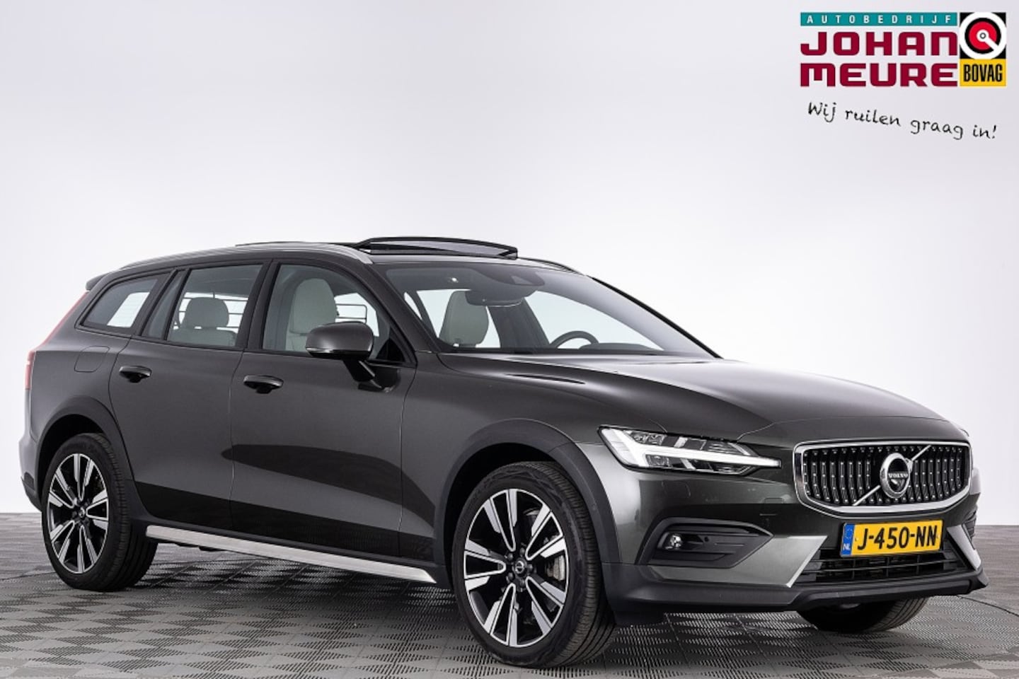 Volvo V60 Cross Country - 2.0 B5 AWD Ultimate | PANORAMADAK | LEDER . - AutoWereld.nl