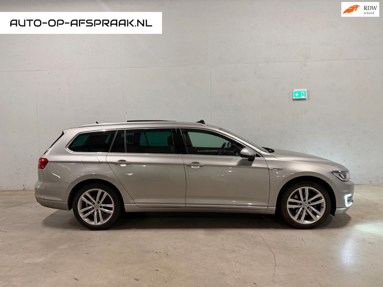 Volkswagen Passat Variant - 1.4 TSI GTE Highline Pano - AutoWereld.nl