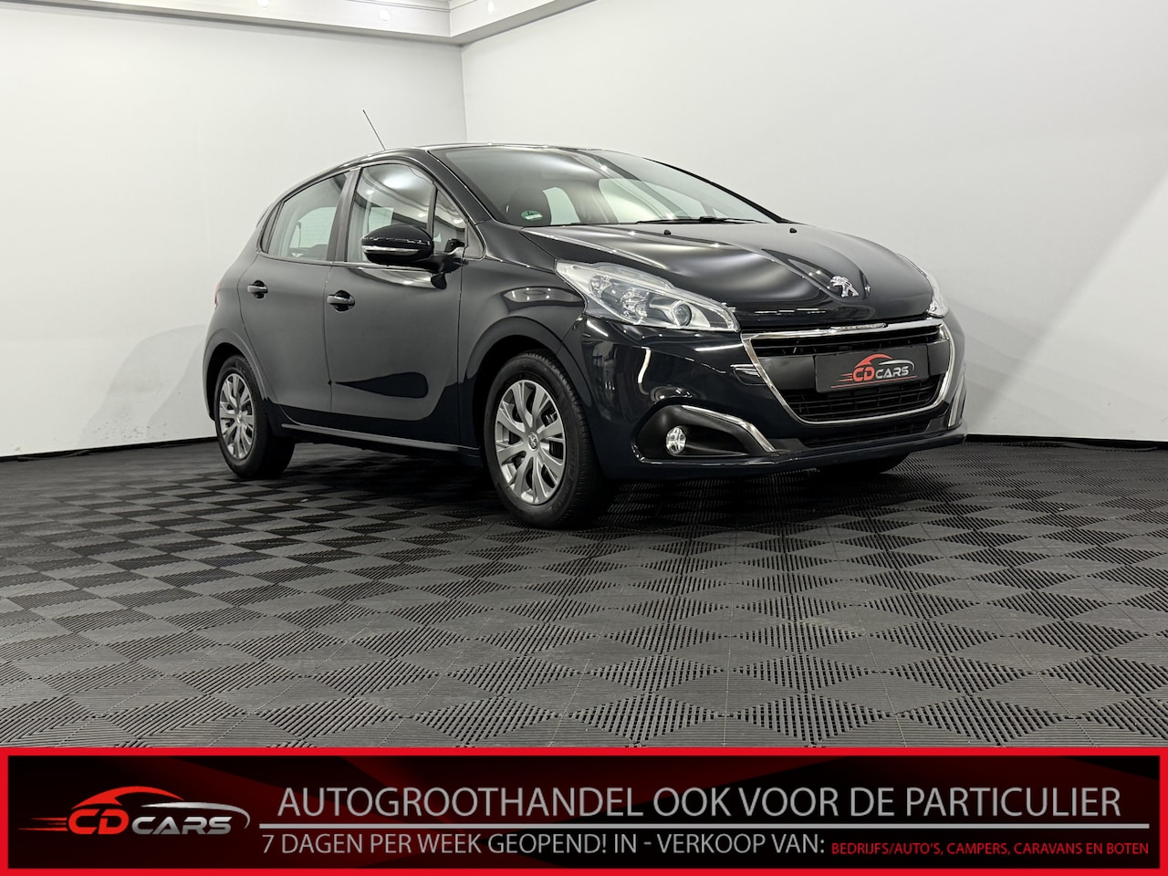 Peugeot 208 - 1.2 PureTech Blue Lion Airco, Navi, Parkeersensoren, Apple carplay, Radio, Mistlamp - AutoWereld.nl