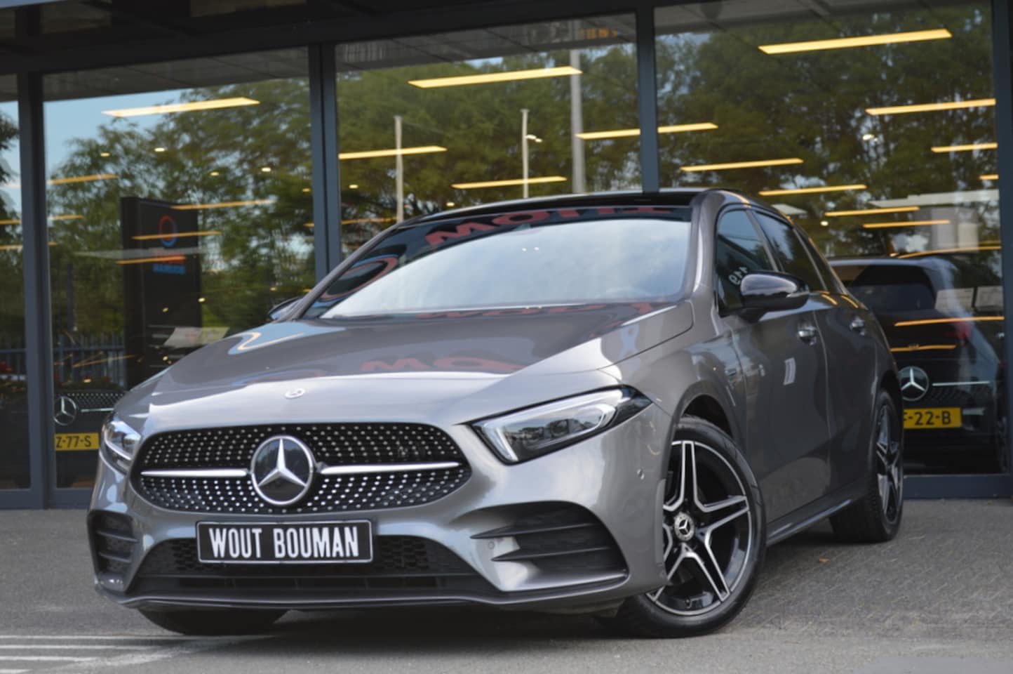 Mercedes-Benz A-klasse - 250 e AMG Multibeam Panorama Memory Sfeer Camera Night Keyless Pdc - AutoWereld.nl
