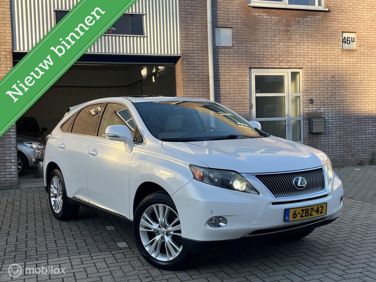 Lexus RX 450h - 4WD President LEDER, Panoramadak, Dealer onderhouden! Fijne auto met 18" LMV met All Seaso - AutoWereld.nl