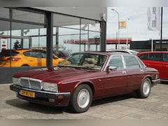 Daimler Double Six - 6.0 V12 XJ81 Nederlandse auto
