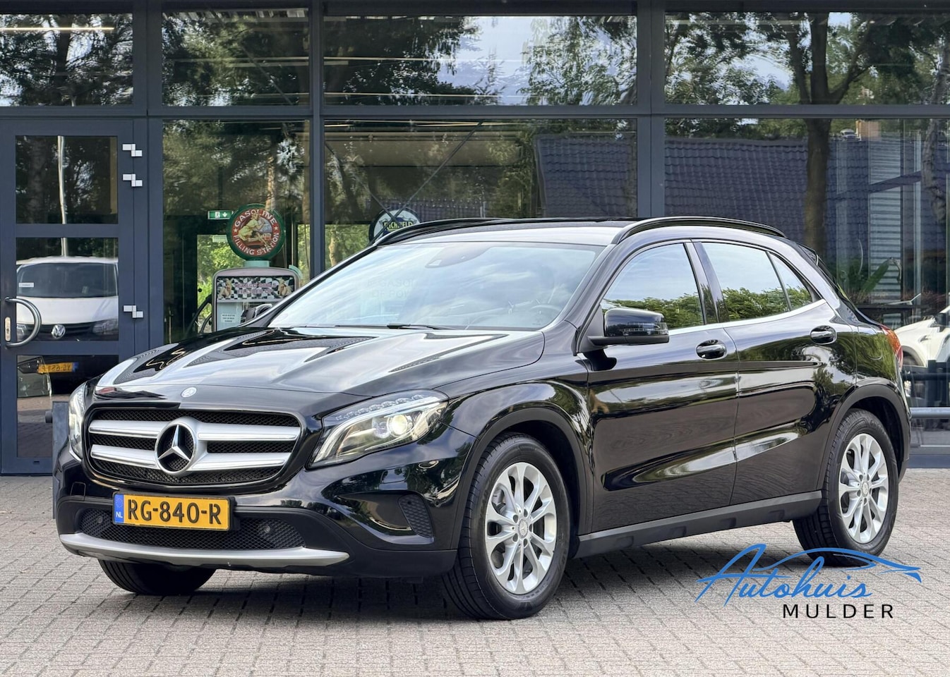 Mercedes-Benz GLA-Klasse - 200 Prestige | Automaat | Trekhaak | Clima | Stoelverwarming | Led - AutoWereld.nl