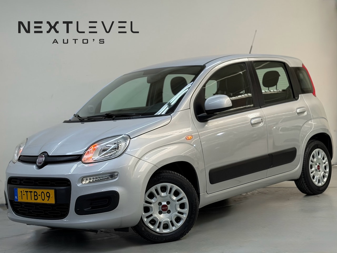 Fiat Panda - 0.9 TwinAir Edizione Cool Groote Ondh Laag km Garantie - AutoWereld.nl
