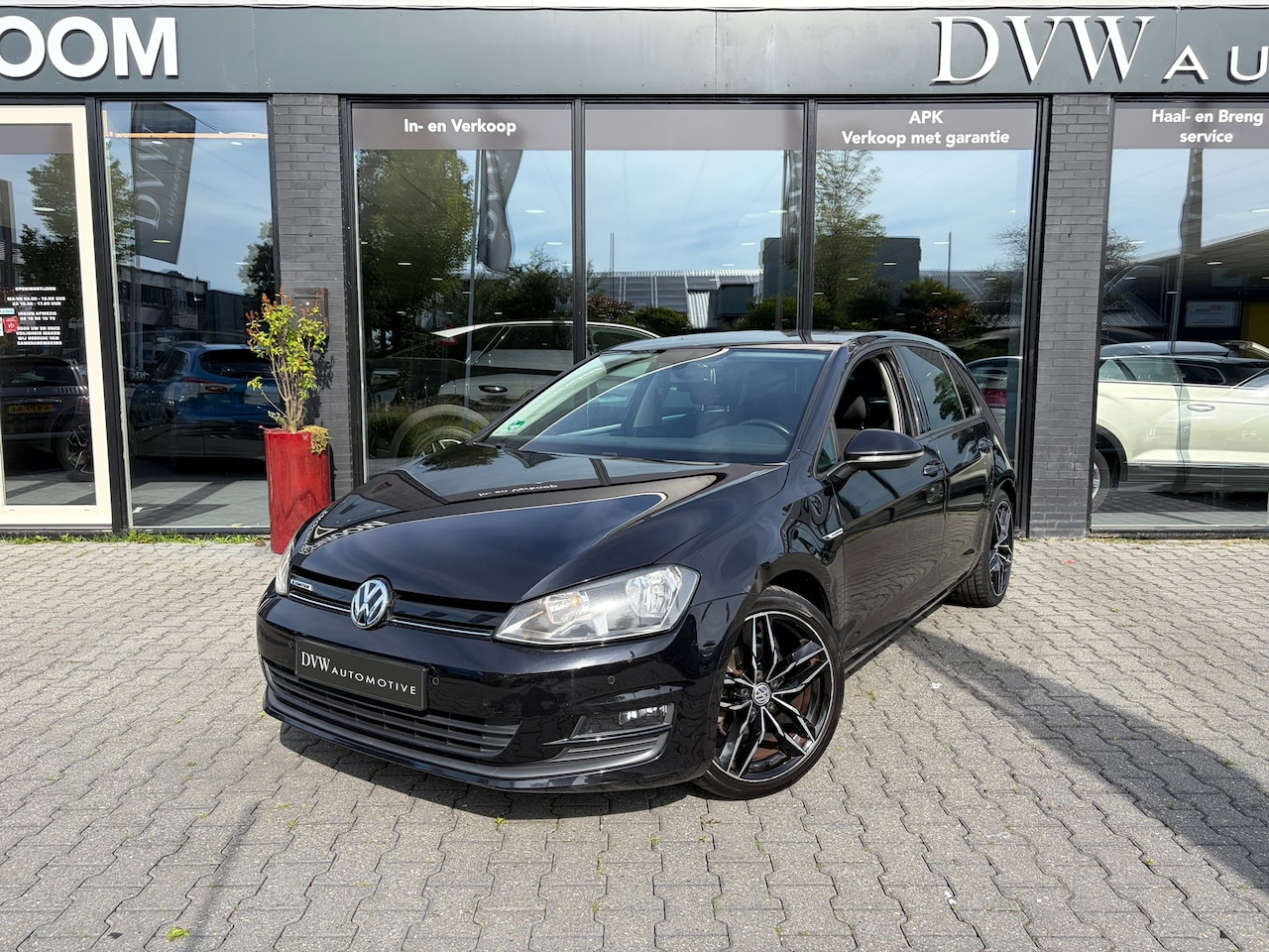Volkswagen Golf - 1.0 TSI Business Edition Connected 1.0 TSI Business Edition Connected - AutoWereld.nl