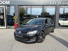 Volkswagen Golf - 1.0 TSI Business Edition Connected