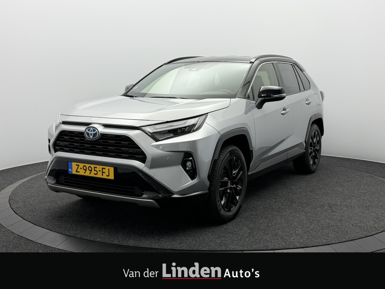Toyota RAV4 - 2.5 Hybrid AWD Business Plus Bi-Tone | Trekhaak | Adaptive Cruise Control | Camera | Carpl - AutoWereld.nl