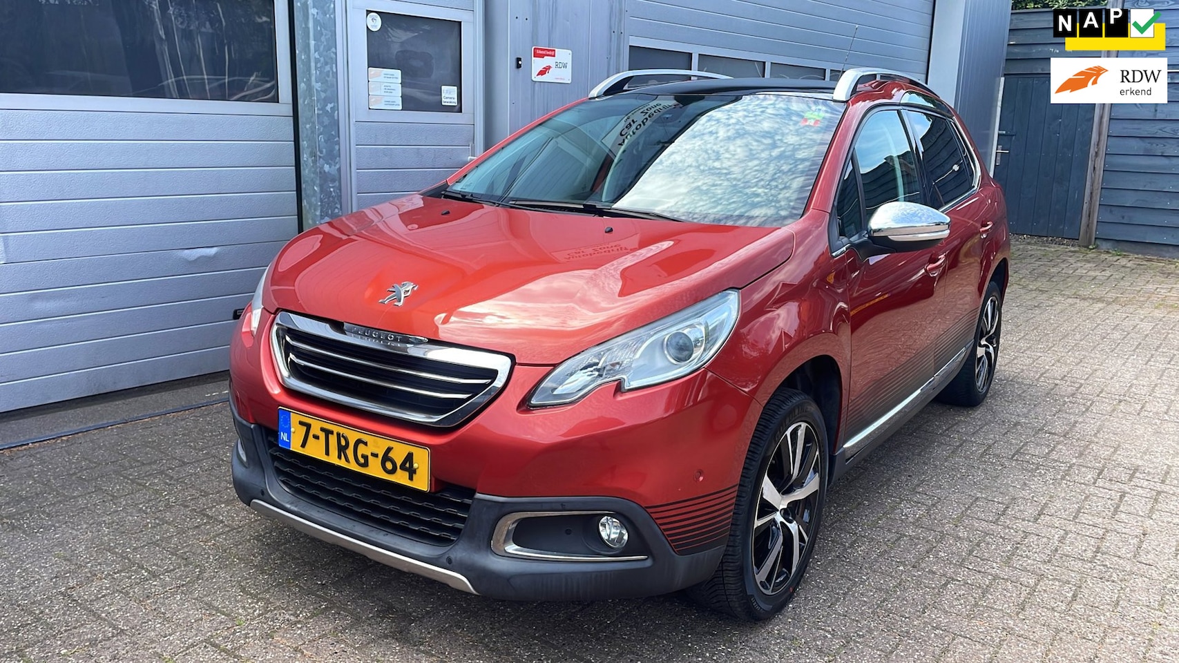 Peugeot 2008 - 1.6 VTi Blue Lease Executive-Navi-Panoram-Leder - AutoWereld.nl