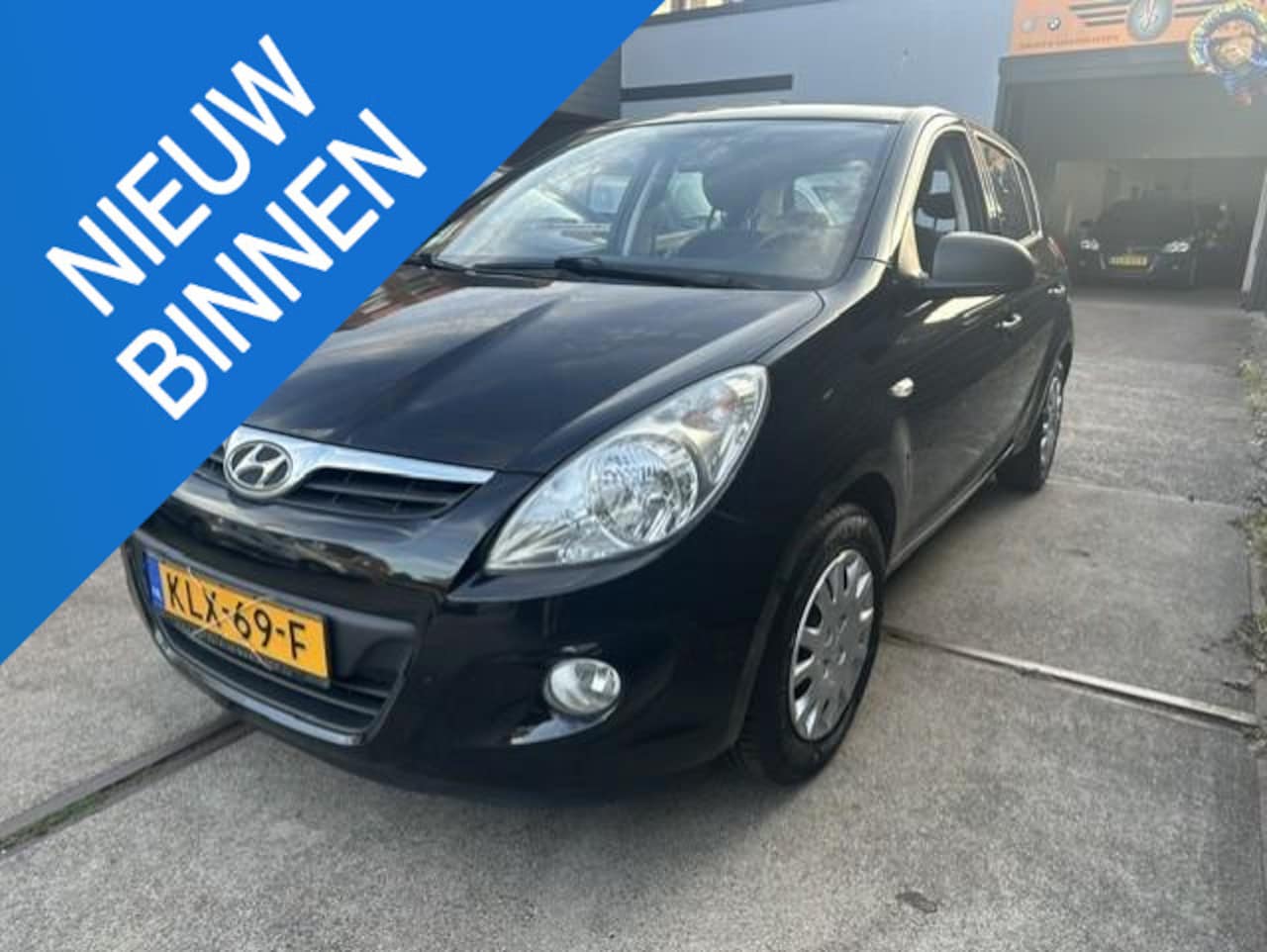 Hyundai i20 - 1.2i Business Edition APK 30-04-2027--AUX-IPOD-USB AANSL.--ZEER NETTE AUTO - AutoWereld.nl